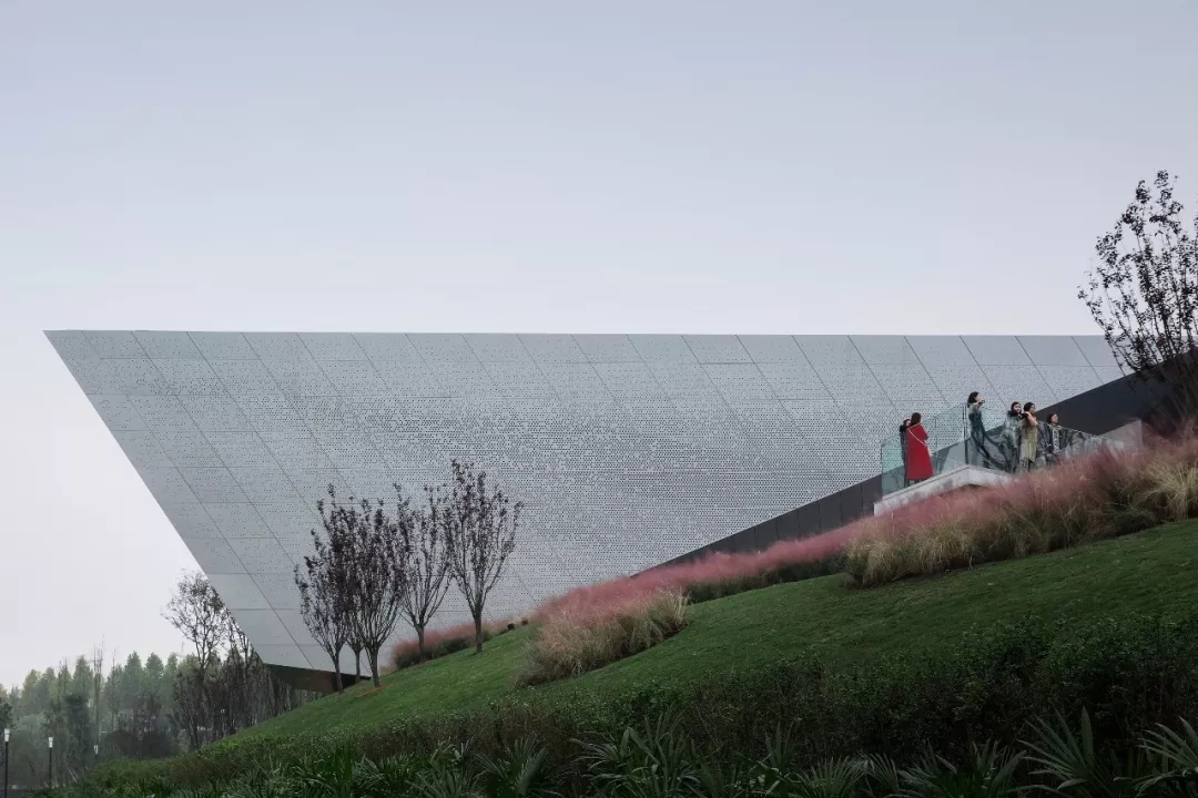 走廊挑臺看建筑 by蘇圣亮，天華建筑設計